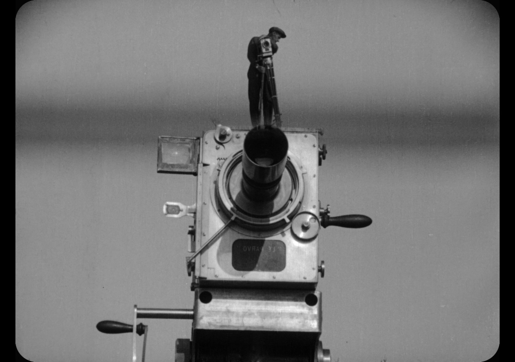 "l'HOMME À LA CAMÉRA"