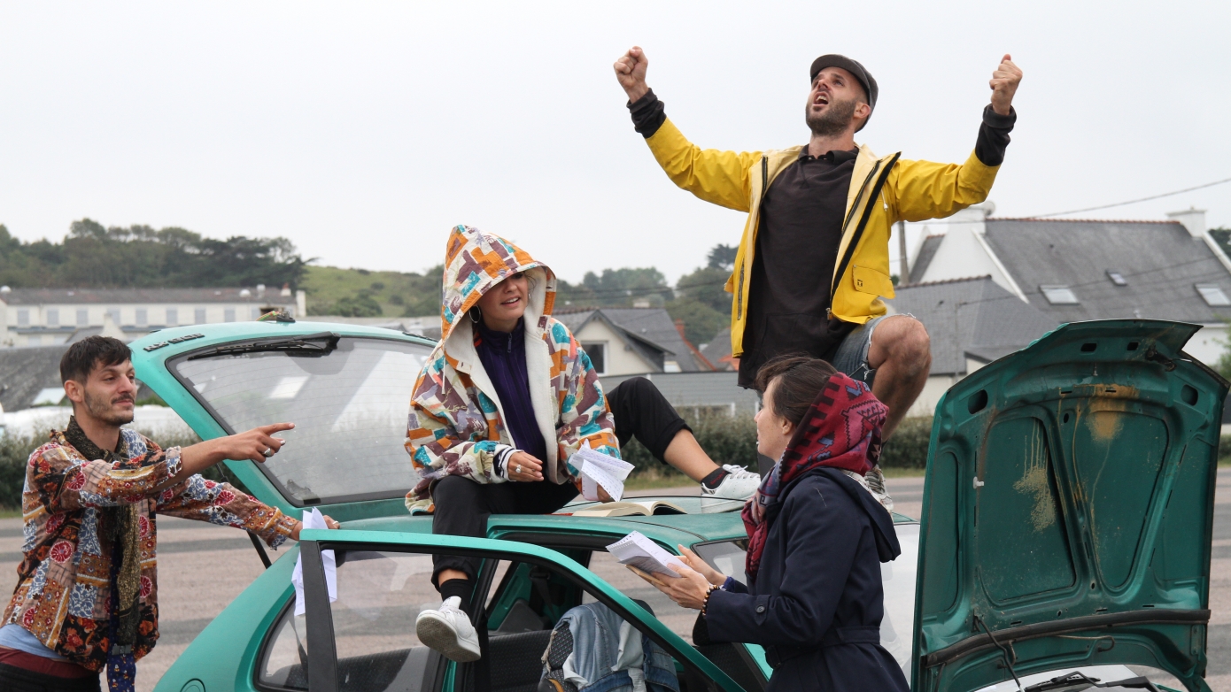 Road movie sur place et sans caméra