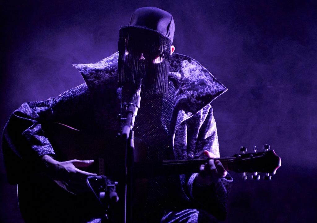 Angela Aux @Ratelach